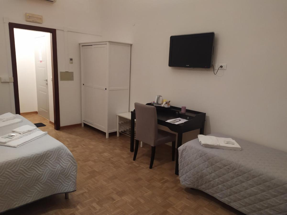 Affittacamere Iris Trieste Exterior foto